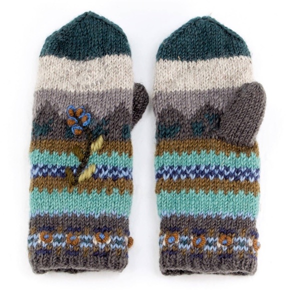 🆕 Chloe Mittens in Light Natural